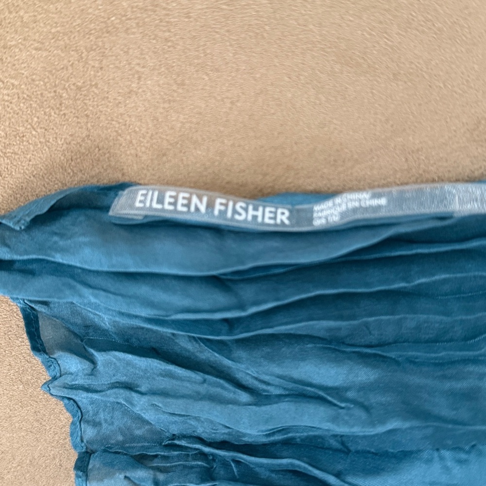 Eileen Fisher scarf - Picture 5 of 5